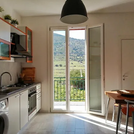 Casa Vacanze Bianca Apartment *